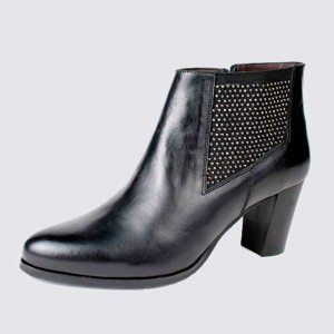 Small Size black ankle leather Chelsea bootie
